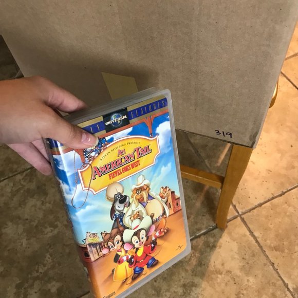 VHS An American Tail Fievel Goes West Spielberg Clamshell Family Animated Movie - Picture 5 of 7